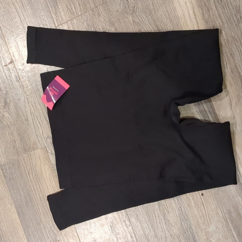 Empetua, M, black